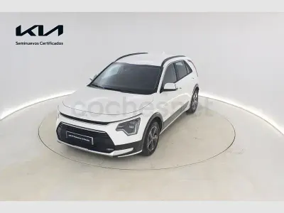 Usado Kia Niro 141 CV (103 kW) 2022 Blanco SUV