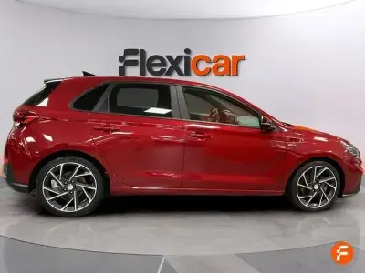 Usado Hyundai i30 N Line 160 CV (117 kW) 2022 Rojo Berlina