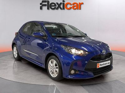 Usado Toyota Yaris Hybrid Active 116 CV (85 kW) 2021 Azul Berlina