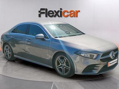 Usado Mercedes A180 136 HP (100 kW) 2019 Cinzento Sedan
