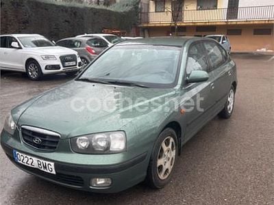 Verde Usado 2001 Hyundai Elantra GLS Berlina | 1200 €