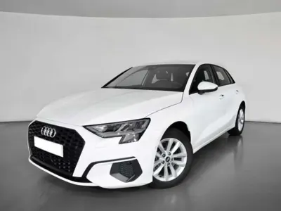 Usado Audi A3 110 CV (80 kW) 2022 Blanco Berlina