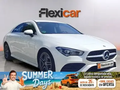 Usado Mercedes CLA180 122 CV (89 kW) 2019 Blanco Berlina