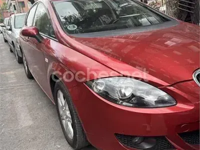 Käytetty Seat Leon Sport 105 HP (77 kW) 2007 Punainen Viistoperä