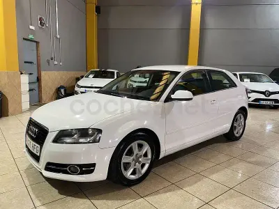 Usado Audi A3 Ambiente 105 CV (77 kW) 2011 Blanco Utilitario