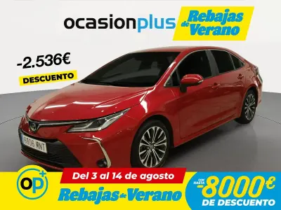 Usado Toyota Corolla Style 140 CV (102 kW) 2024 Rojo Berlina
