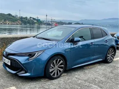 Usado Toyota Corolla Style 122 CV (89 kW) 2021 Azul Berlina