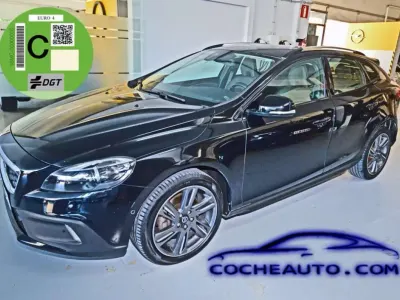 Usado Volvo V40 Summum 179 CV (131 kW) 2014 Negro SUV