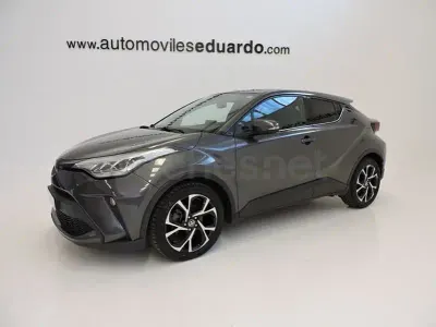 Usado Toyota C-HR Advance 184 CV (135 kW) 2021 Gris / plata SUV
