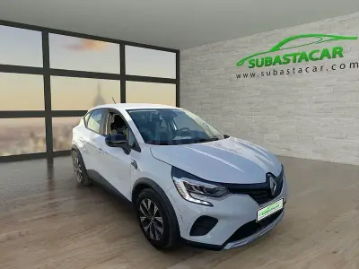 Usado Renault Captur Intens 100 CV (73 kW) 2022 Blanco SUV