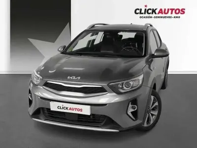 Usado Kia Stonic Active 101 CV (74 kW) 2025 Gris SUV