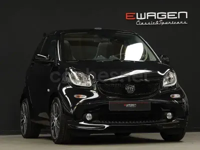 Usado Smart ForTwo Cabrio Brabus Xclusive 109 CV (80 kW) 2017 Negro Descapotable