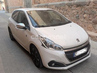 Usado Peugeot 208 110 CV (80 kW) 2019 Blanco Utilitario