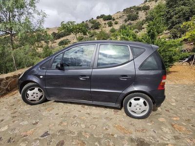 Usado Mercedes A170 Classic 90 CV (66 kW) 2000 Gris Utilitario