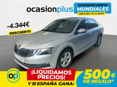 Usado Skoda Octavia 115 CV (84 kW) 2019 Gris Berlina