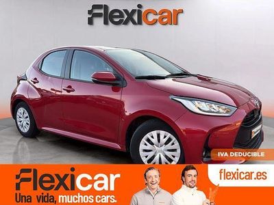 Usado Toyota Yaris Hybrid Active 116 CV (85 kW) 2023 Rojo Berlina
