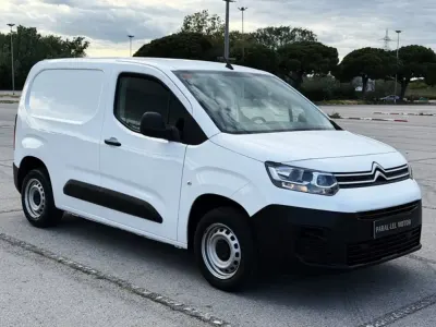 Używany Citroën Berlingo 102 KM (75 kW) 2022 Biały Minivan
