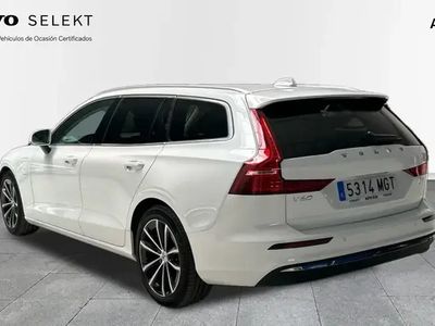 Usado Volvo V60 Core 351 CV (258 kW) 2023 Blanco Familiar