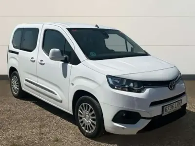 Usado Toyota Proace City Active 110 CV (80 kW) 2021 Blanco Monovolumen