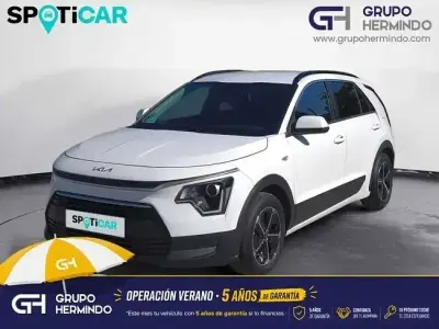 Usado Kia Niro 141 CV (103 kW) 2022 Blanco SUV