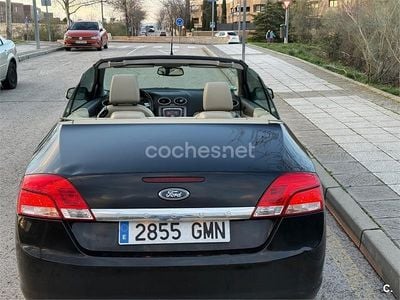 Usado Ford Focus Cabriolet Titanium 136 CV (100 kW) 2009 Negro Descapotable