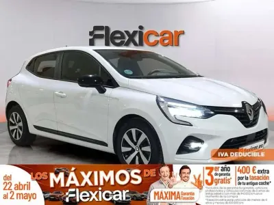 Używany Renault Clio V Equilibre 91 KM (66 kW) 2022 Biały Hatchback