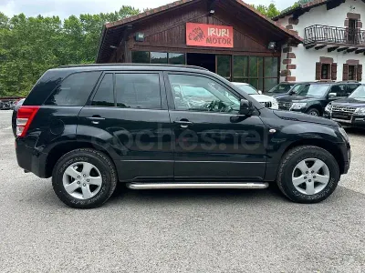 Usado Suzuki Grand Vitara 140 CV (102 kW) 2006 Negro SUV
