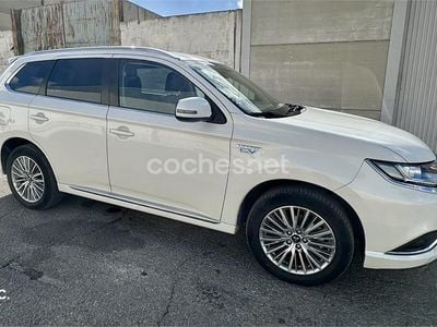 Mitsubishi Outlander P-HEV