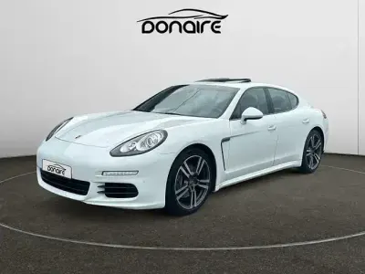 Käytetty Porsche Panamera Edition 300 HP (220 kW) 2016 Valkoinen Sedan