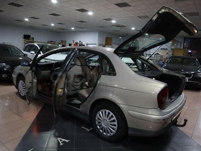 Usado Citroën C5 138 CV (101 kW) 2005 Gris / plata Berlina