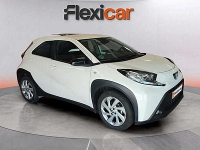 Blanco Usado 2024 Toyota Aygo X Play SUV | 11.990 € (Precio justo)