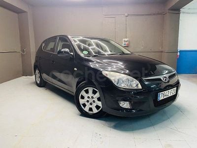 Usado Hyundai i30 Classic 109 CV (80 kW) 2008 Negro Berlina