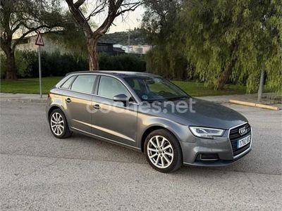 Usado Audi A3 Design 116 CV (85 kW) 2018 Gris / plata Berlina