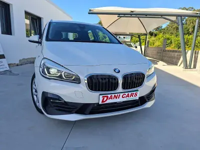 Usado BMW 218 150 CV (110 kW) 2019 Blanco Familiar