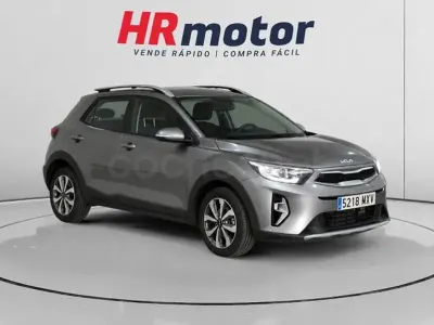Usado Kia Stonic 100 CV (73 kW) 2025 Blanco SUV