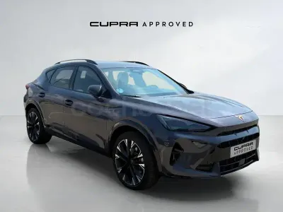 Usado Cupra Formentor 204 CV (150 kW) 2025 Violeta / lila SUV