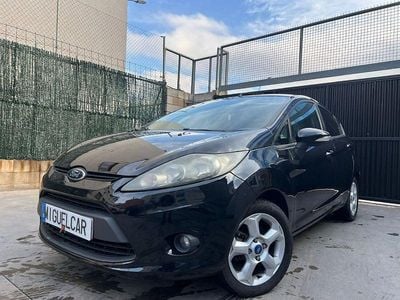 Usado Ford Fiesta Trend 70 CV (51 kW) 2011 Negro Utilitario