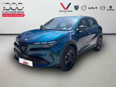 Usado Alfa Romeo Junior 136 CV (100 kW) 2025 Azul SUV
