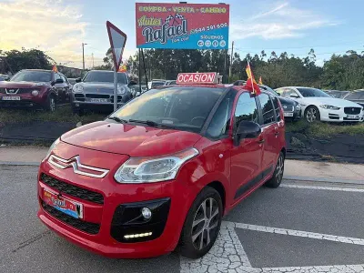 Usado Citroën C3 Picasso Feel 110 CV (80 kW) 2016 Rojo Monovolumen