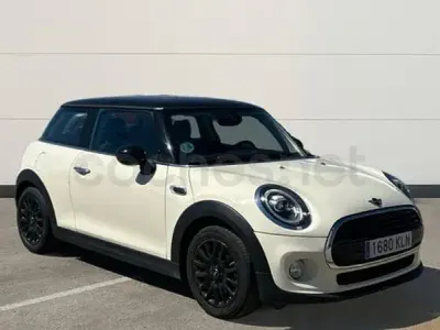 Usado Mini Cooper D 116 CV (85 kW) 2018 Beige Utilitario