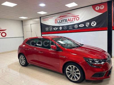 Usado Renault Mégane IV Bose Edition 115 CV (84 kW) 2018 Rojo Berlina