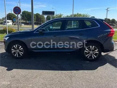 Usado Volvo XC60 Momentum 197 CV (144 kW) 2021 Azul SUV