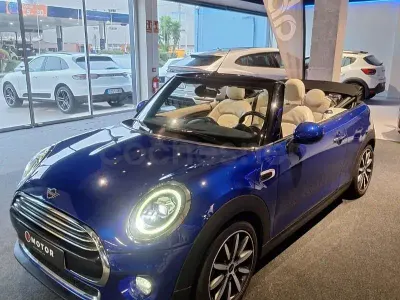 Usado Mini Cooper Cabriolet 136 CV (100 kW) 2018 Azul Descapotable
