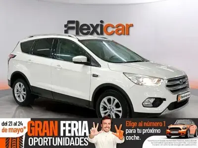 Käytetty Ford Kuga Titanium 120 HP (88 kW) 2017 Valkoinen Katumaasturi