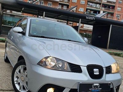 Usado Seat Ibiza Reference 70 CV (51 kW) 2007 Gris / plata Utilitario