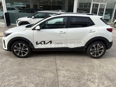 Usado Kia Stonic Style 100 CV (73 kW) 2025 Blanco SUV