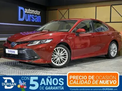 Käytetty Toyota Camry Advance 220 HP (161 kW) 2020 Punainen Sedan