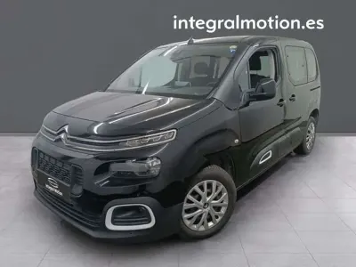 Usado Citroën Berlingo Feel 102 CV (75 kW) 2022 Negro Monovolumen