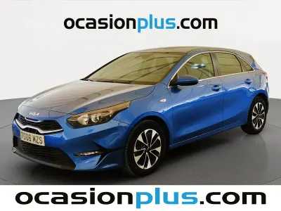 Usado Kia Ceed 101 CV (74 kW) 2025 Azul Utilitario