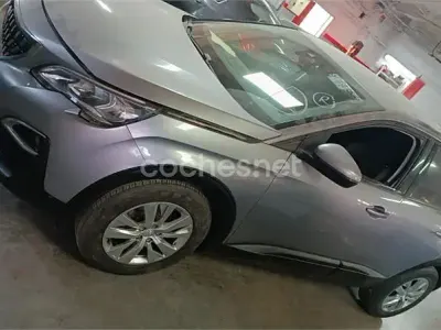 Usado Peugeot 3008 Active 130 CV (95 kW) 2016 Beige SUV